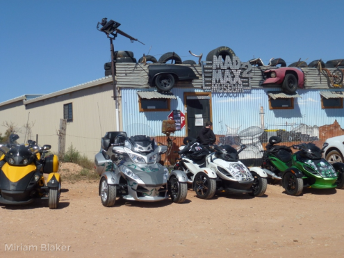 Mad Max Museum with cars (800x600)
